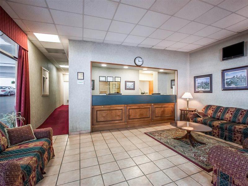 Econo Lodge Downtown Memphis Bagian luar foto