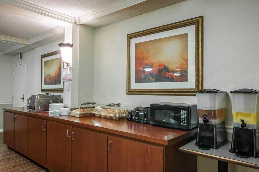 Econo Lodge Downtown Memphis Bagian luar foto